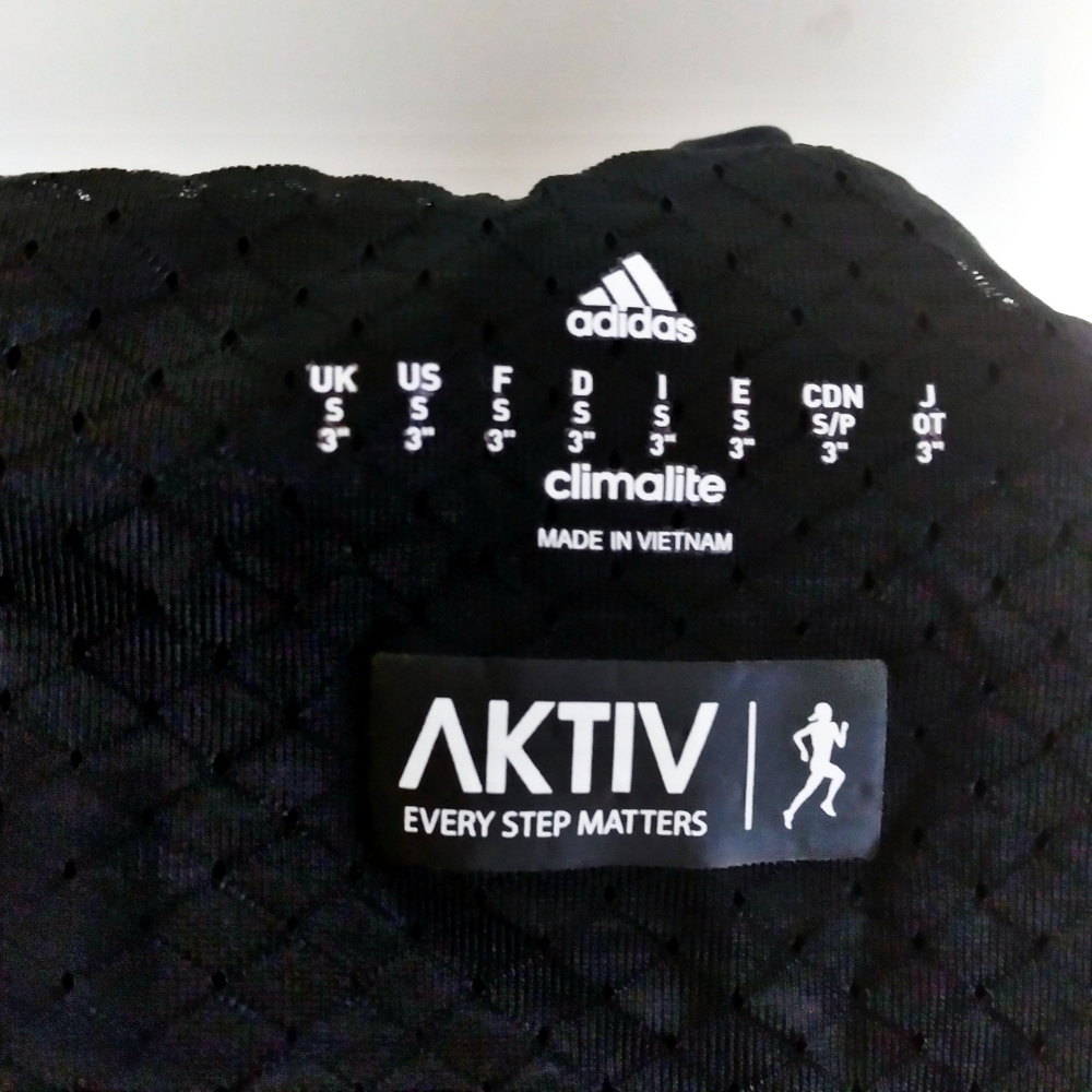 Adidas Women's Climalite Aktiv Athletic Black and Red Shorts Size Small - Picture 7 of 8